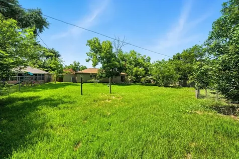 4803 28th Street E Dickinson TX 77539