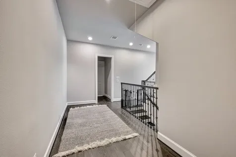 1223 W 15th 1/2 Street Houston TX 77008