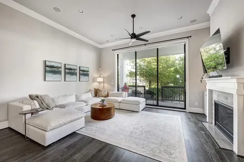 1223 W 15th 1/2 Street Houston TX 77008