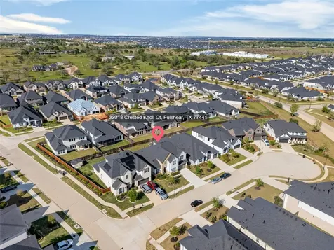 32018 Crested Knoll Court Fulshear TX 77441