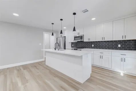 1054 Dewalt Street Houston TX 77088