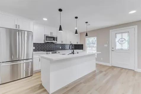 1054 Dewalt Street Houston TX 77088
