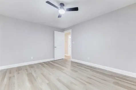 1054 Dewalt Street Houston TX 77088