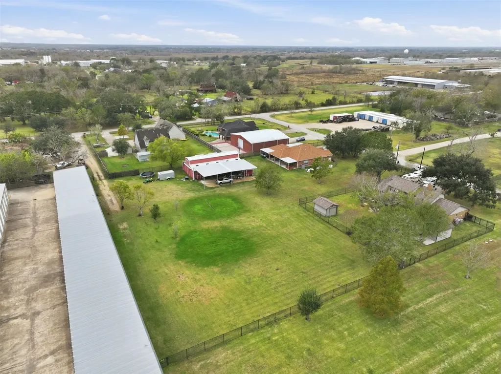 1910 Quinn Road Pearland TX 77581