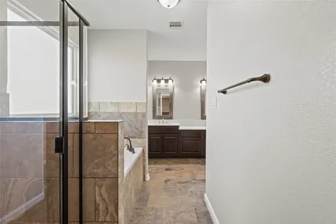 10015 S Redfish Drive Hitchcock TX 77563