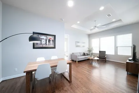 3848 Center Street Houston TX 77007
