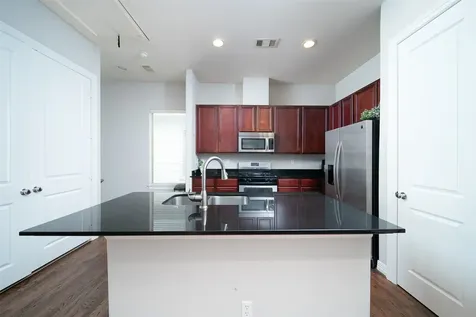 3848 Center Street Houston TX 77007