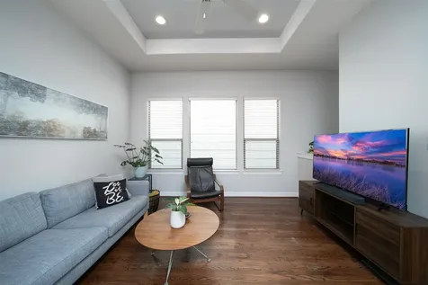3848 Center Street Houston TX 77007
