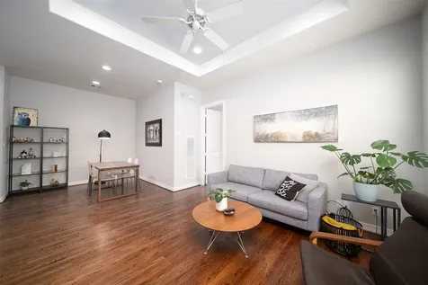 3848 Center Street Houston TX 77007