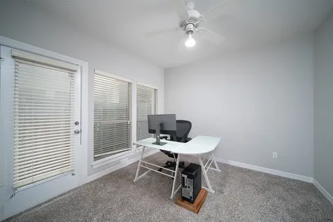 3848 Center Street Houston TX 77007