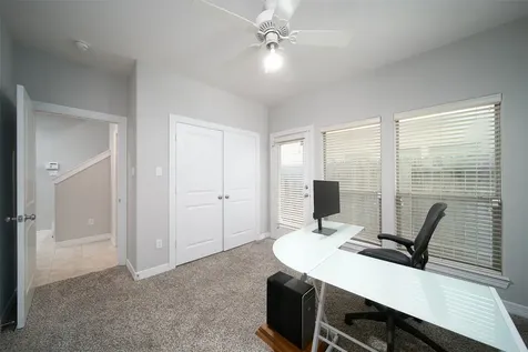 3848 Center Street Houston TX 77007