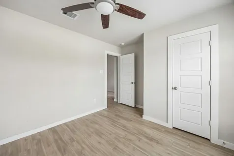 4989 Perennial Lane La Marque TX 77568