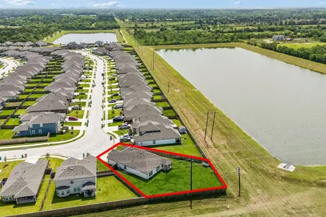 4989 Perennial Lane La Marque TX 77568