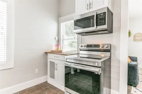 1117 29th Street Galveston TX 77550