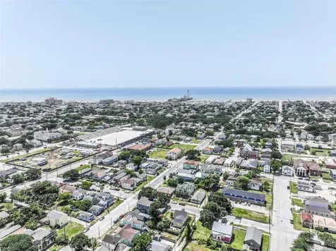 1117 29th Street Galveston TX 77550