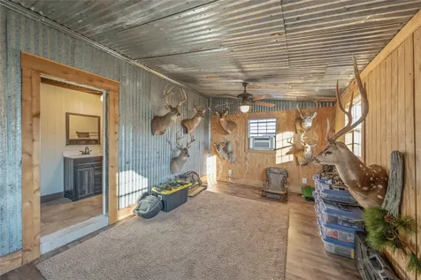 6751 - B Cr 4710 Larue TX 75770