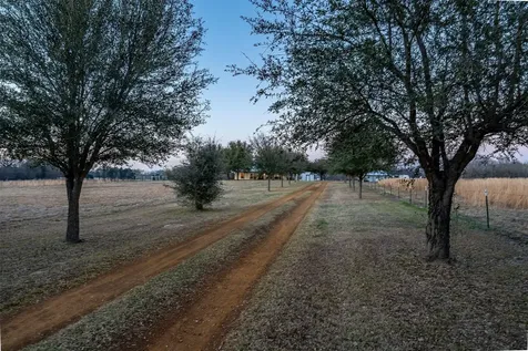 6751 - B Cr 4710 Larue TX 75770