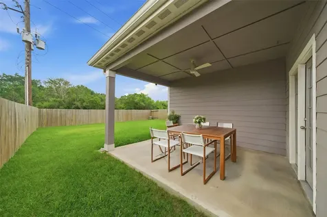 2060 Saras Way Brookshire TX 77423