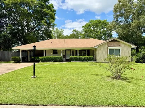 208 Robinhood Circle Crockett TX 75835