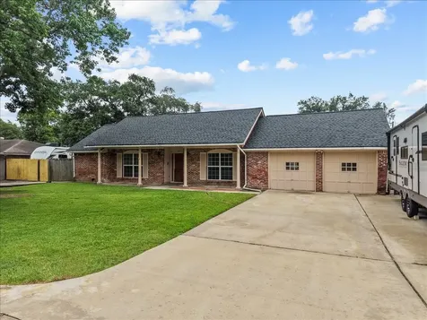 635 Meadowlawn Street La Porte TX 77571