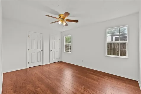 635 Meadowlawn Street La Porte TX 77571