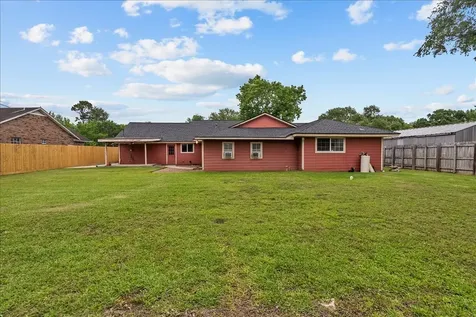 635 Meadowlawn Street La Porte TX 77571