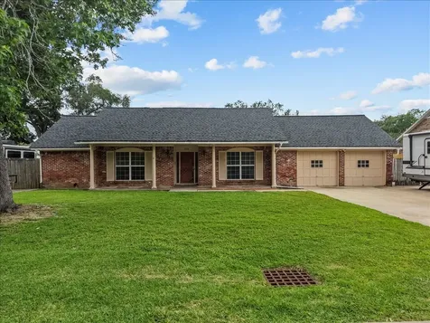 635 Meadowlawn Street La Porte TX 77571