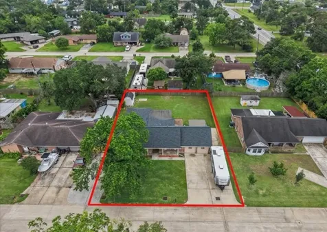 635 Meadowlawn Street La Porte TX 77571