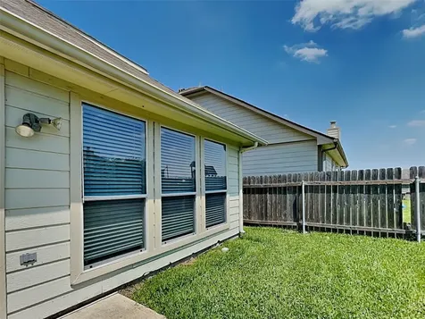 30 Huntington Bend Drive Manvel TX 77578