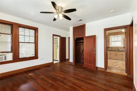 2215 Avenue O 1/2 Galveston TX 77550
