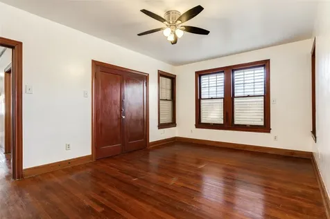 2215 Avenue O 1/2 Galveston TX 77550