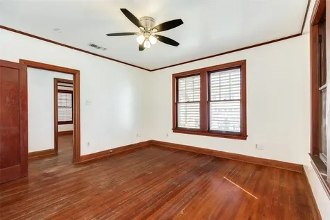 2215 Avenue O 1/2 Galveston TX 77550