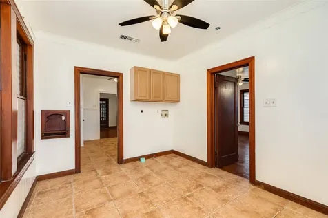 2215 Avenue O 1/2 Galveston TX 77550