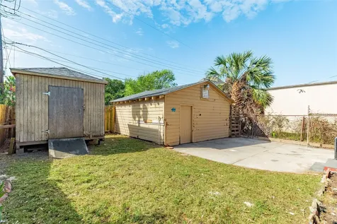 2215 Avenue O 1/2 Galveston TX 77550