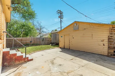 2215 Avenue O 1/2 Galveston TX 77550