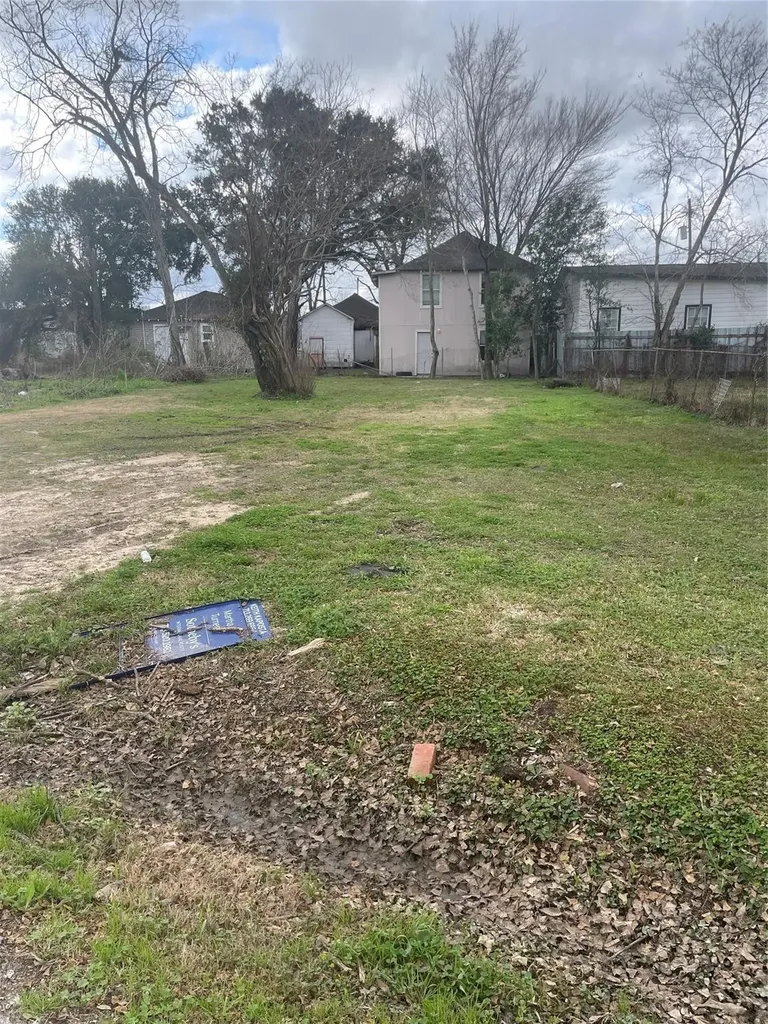2507 Kirk Street Houston TX 77026