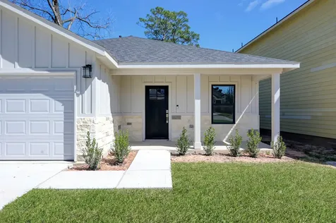 106 Harbor Court Drive Conroe TX 77356