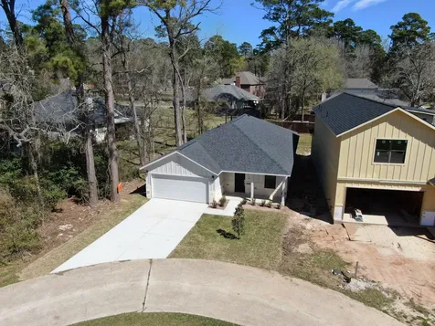 106 Harbor Court Drive Conroe TX 77356
