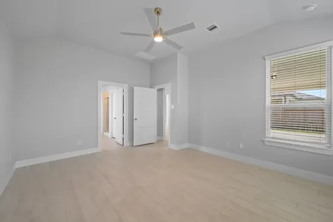 408 Hearthstone Lane Waller TX 77484