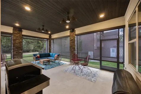 12122 Hawthorne Drive Montgomery TX 77356