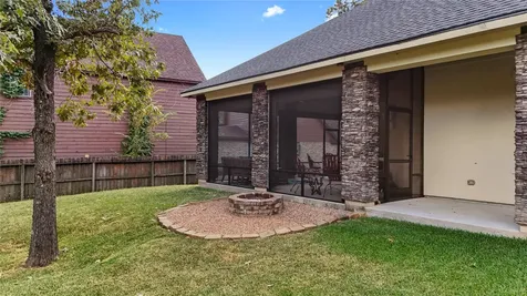 12122 Hawthorne Drive Montgomery TX 77356
