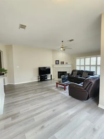 1606 Tynemouth Drive Pasadena TX 77504
