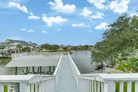 12822 Santiago Circle Galveston TX 77554