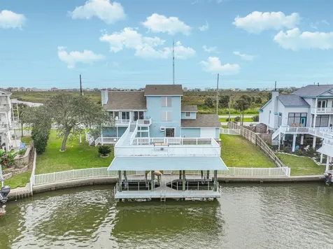 12822 Santiago Circle Galveston TX 77554