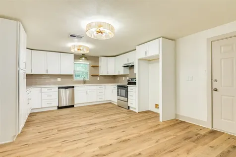 2812 N Sonny Lane Galveston TX 77554