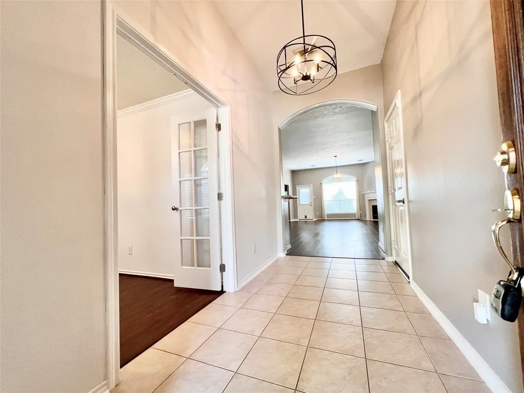 67 N Merryweather Circle Conroe TX 77384