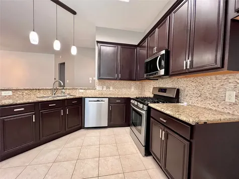 67 N Merryweather Circle Conroe TX 77384