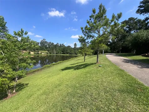 67 N Merryweather Circle Conroe TX 77384