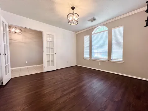 67 N Merryweather Circle Conroe TX 77384