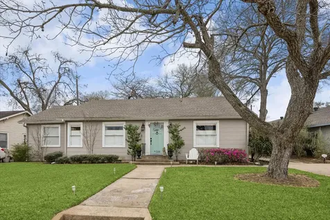 506 E Sixth Street Brenham TX 77833